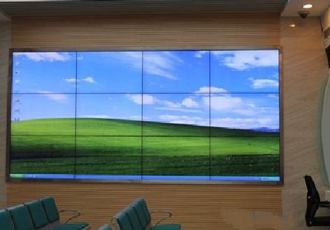 登封液晶拼接屏的另类用法。